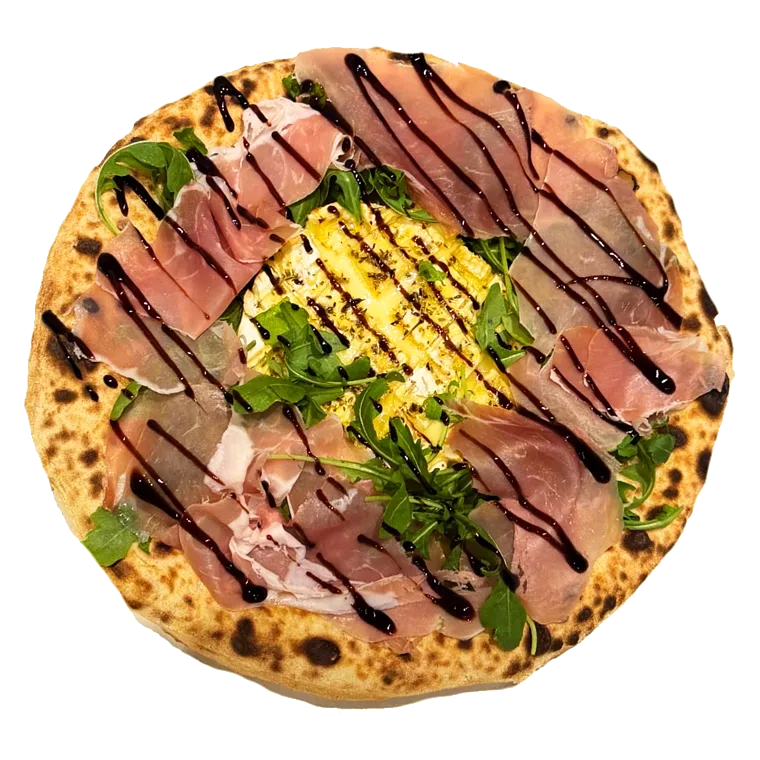 Pizza Camembert Rôti — camembert entier rôti, roquette, jambon de Parme, miel, crème de vinaigre balsamique