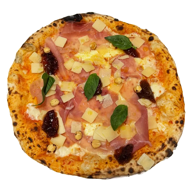Pizza Giulia — San Marzano, mozzarella fior di latte, jambon de Parme, confiture de figues, éclats de noisettes, basilic, parmesan