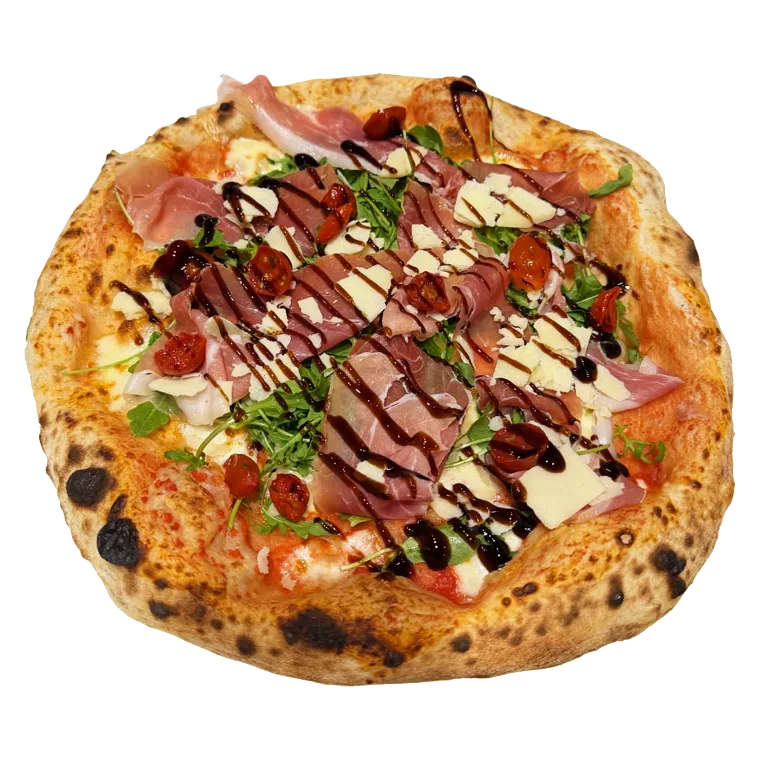 Pizza Parma — San Marzano, mozzarella fior di latte, jambon de Parme, tomates cerises confites, parmesan, roquette, crème de vinaigre balsamique