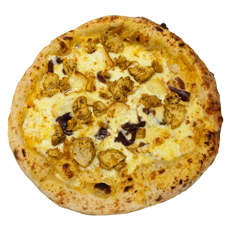 Pizza Pollo Rosso — pesto rosso, mozzarella fior di latte, poulet cuisiné, oignons rouges confits, scamorza fumée